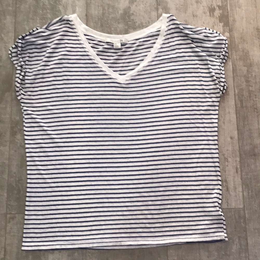 Short sleeve top